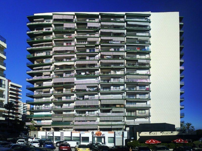 Apartamentos Mediterraneo Marbella Bagian luar foto